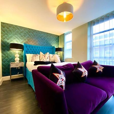 Stunning Apartment Suite - Free Parking & Wifi! Poole Eksteriør billede
