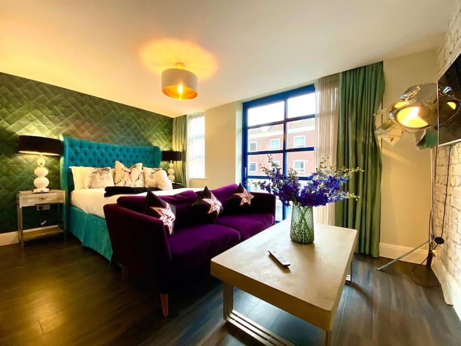Stunning Apartment Suite - Free Parking & Wifi! Poole Eksteriør billede
